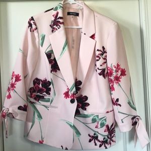 Nine West floral blazer
